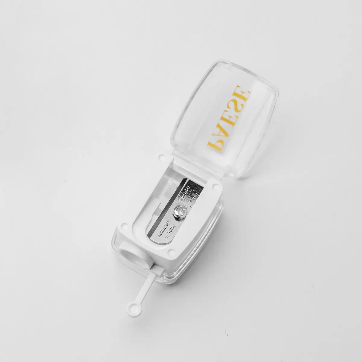 taille-crayon pour cosmétiques