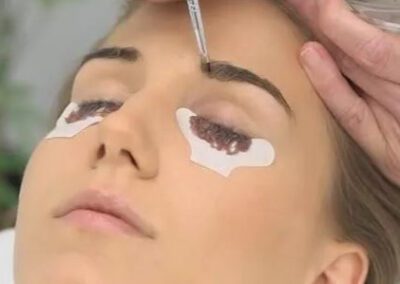 teinture-cils-et-sourcils