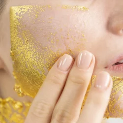 traitement visage à l'or